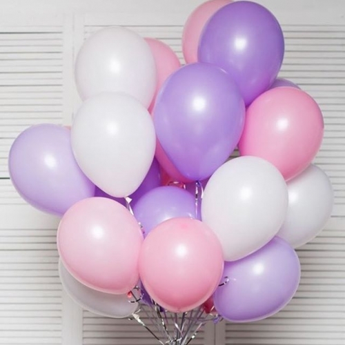 Связка белых, розовых и фиолетовых шариков