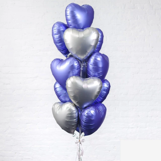 Фонтан из шаров сине-белый