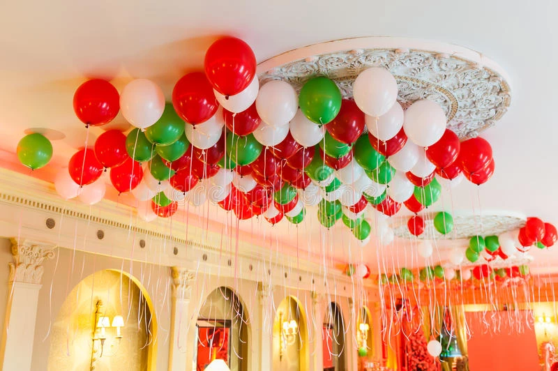 Шарики под потолок «Земляника»