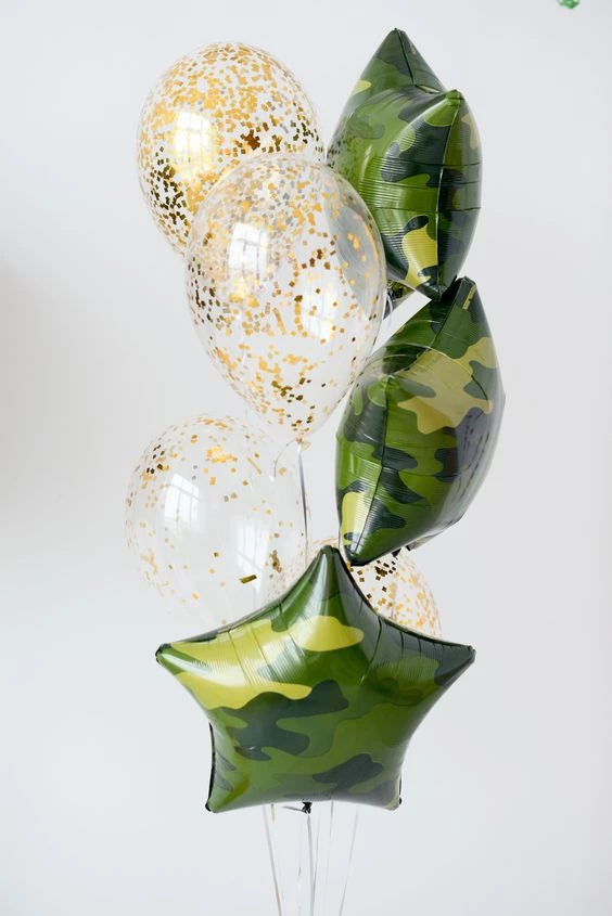 Букет воздушных шариков камуфляжных на дмб и 23 февраля «Звезды»