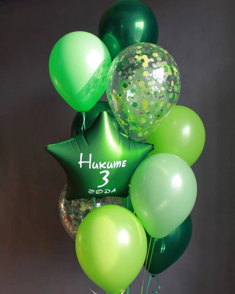 Фонтан из воздушных шаров зеленых оттенков