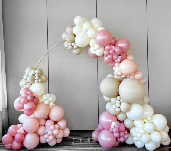 Арка из шаров на 8 марта