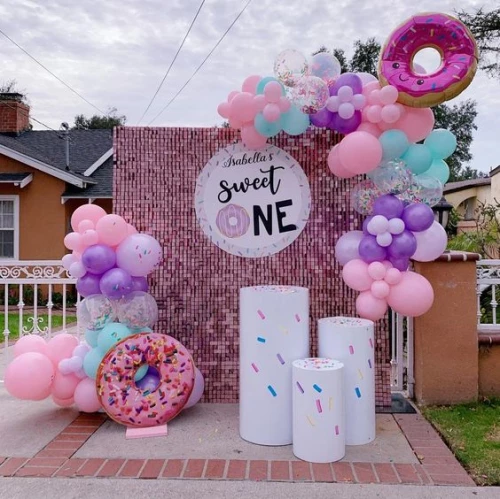 Фотозона из шаров Воздушные пончики